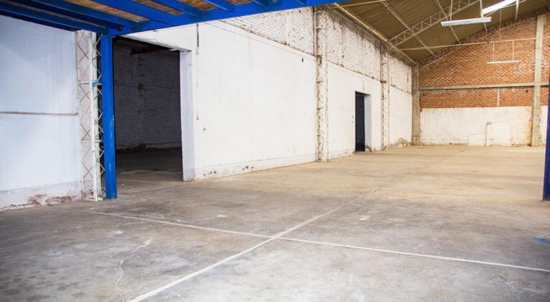VENTA DE GRAN ALMACÉN EN CHICLAYO